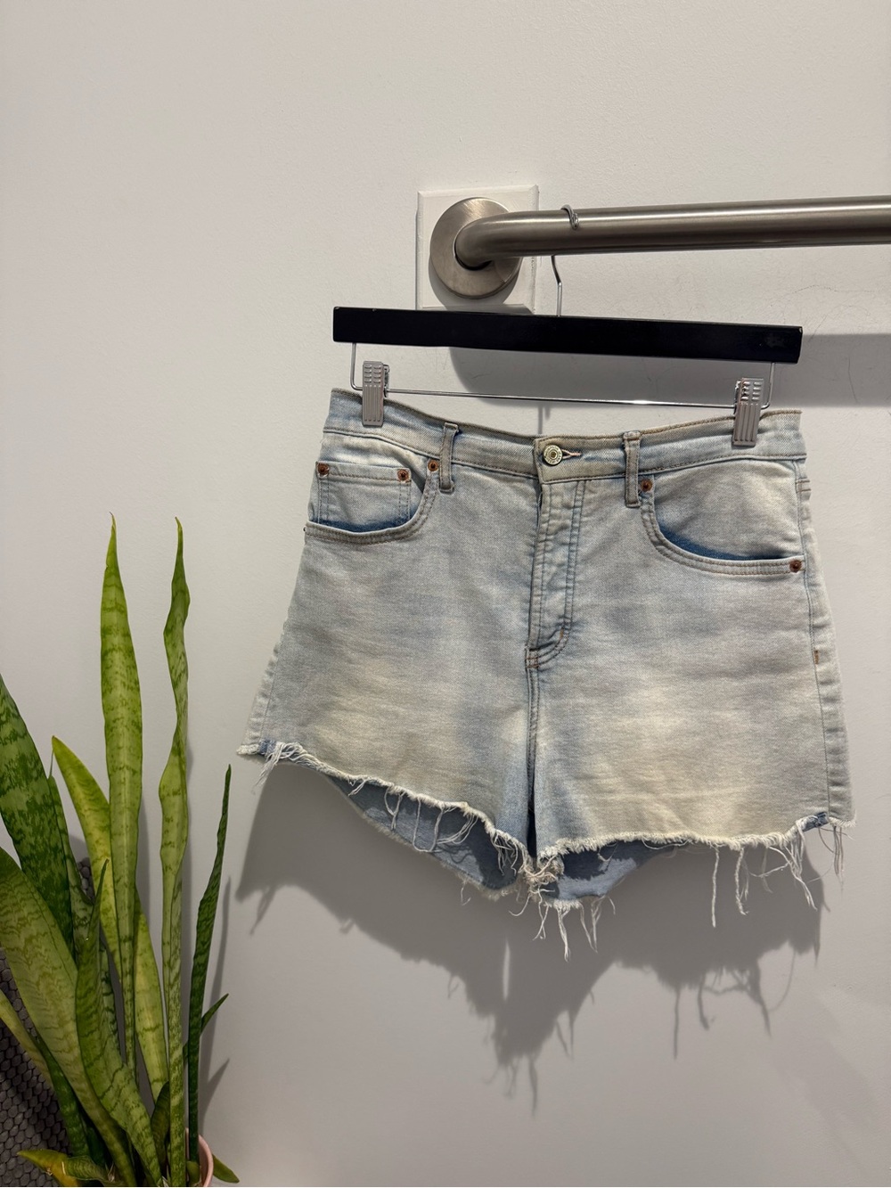 Jessica Simpson Light Wash Frayed Hem Denim Shorts